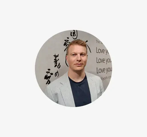Henry Lee - Head of Digital Workplace at Reed