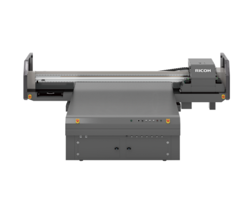 Ricoh entre sur le marché de la décoration industrielle avec le lancement de l'imprimante à plat UV grand format Ricoh Pro ™ T7210
