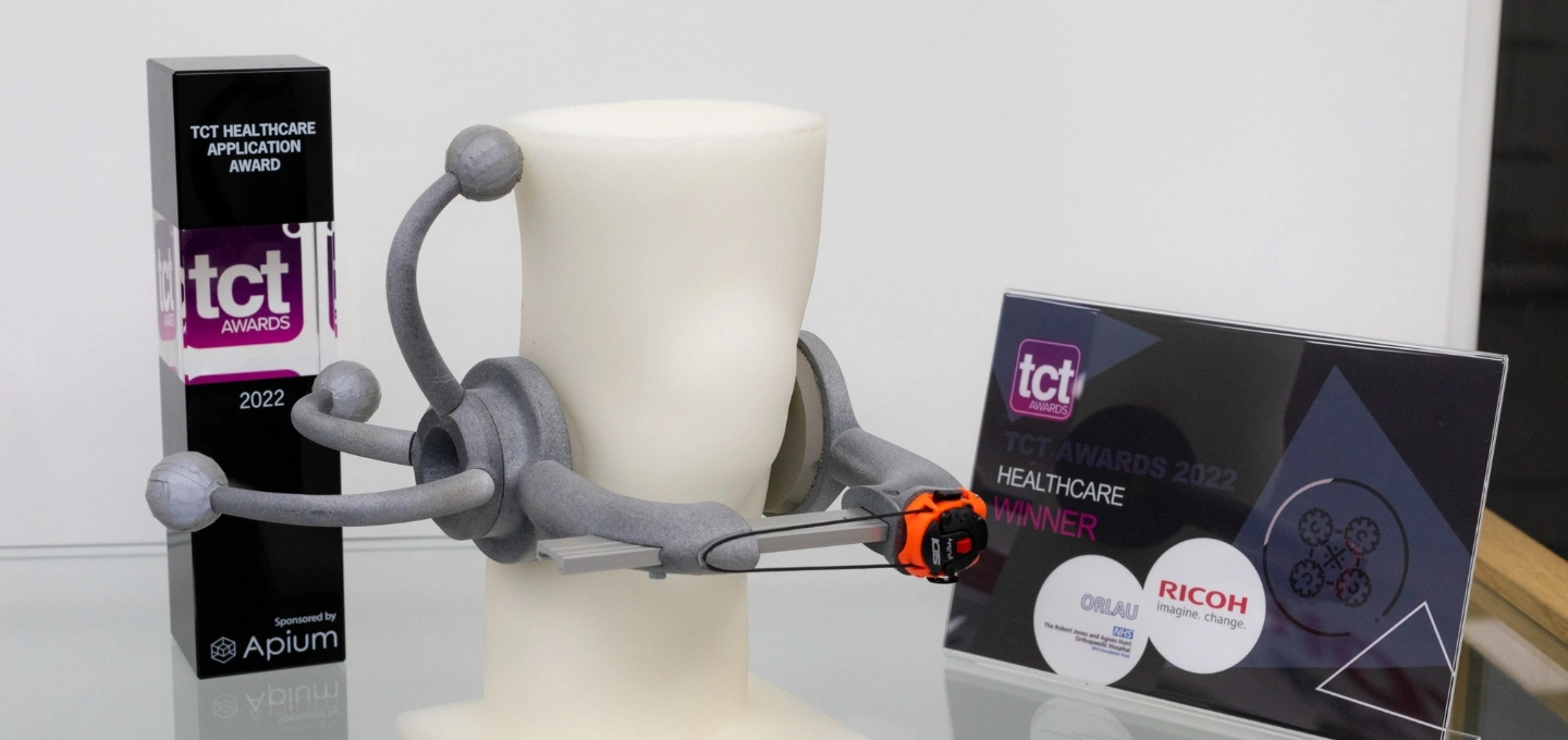 Ricoh 3D and ORLAU's co-created Knee Alignment Device (KAD), accompanying case study and TCT Healthcare Application Award. 